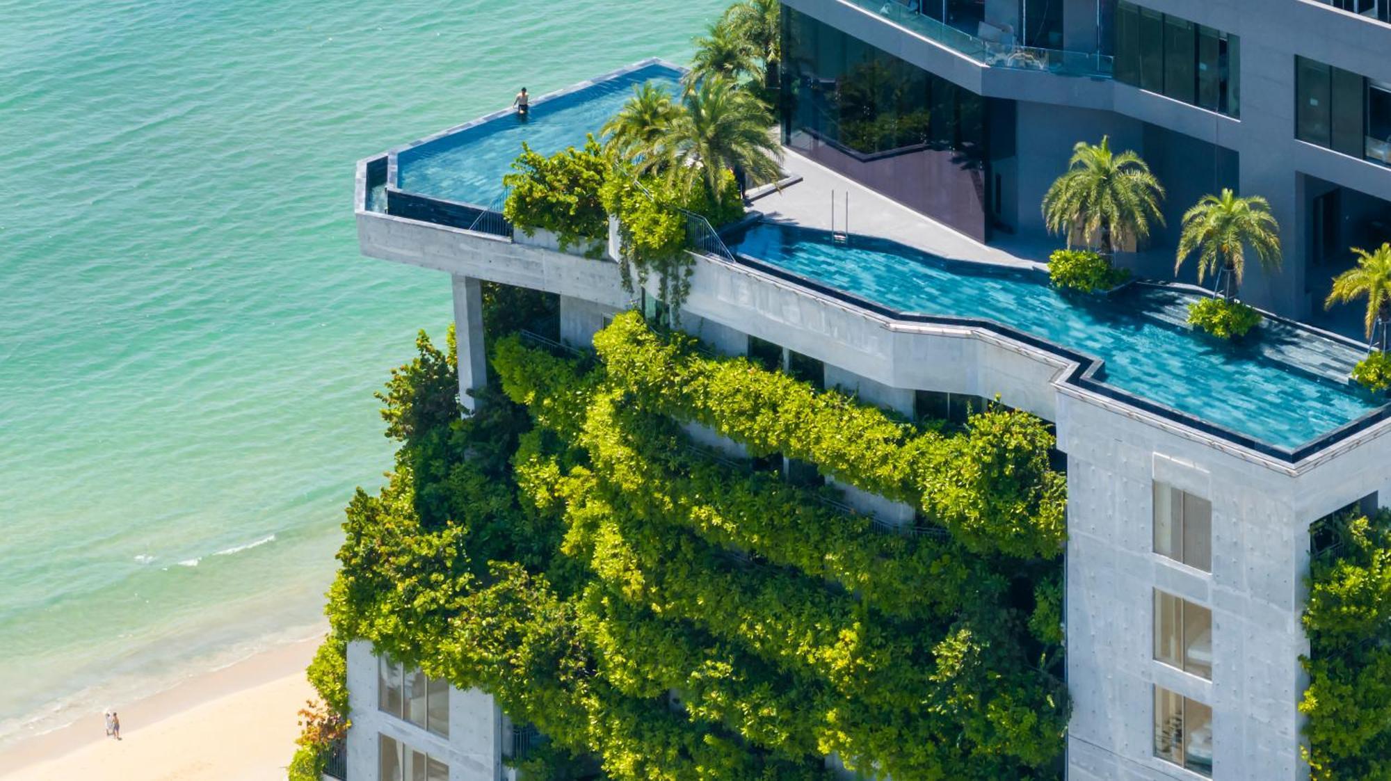 M Hotel Danang Экстерьер фото The rooftop garden